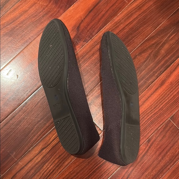 Rothy's the flat solid black - Picture 4 of 6